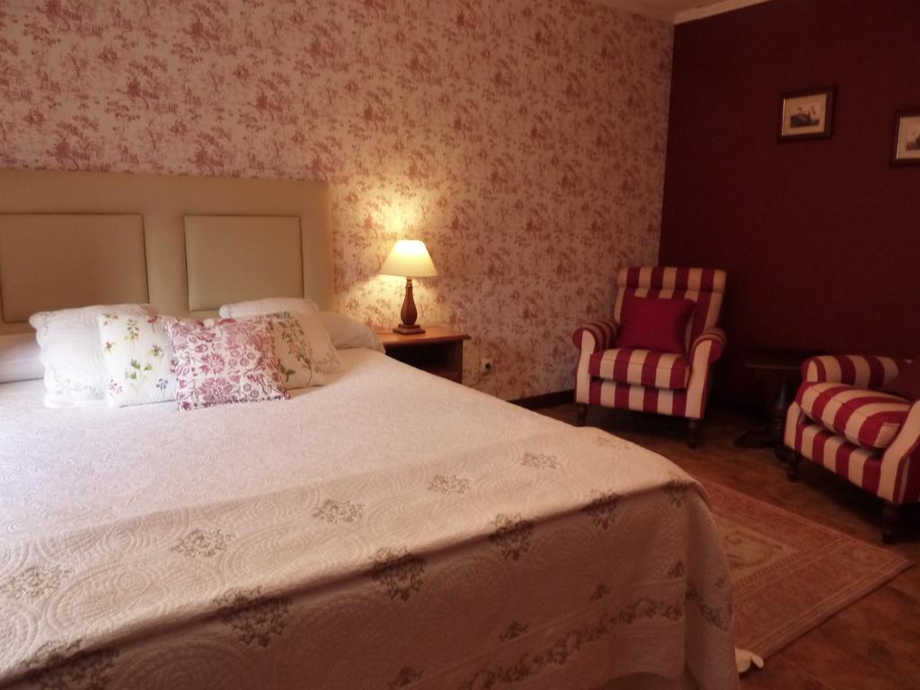 Aire De Ruesga Hotell Rum bild